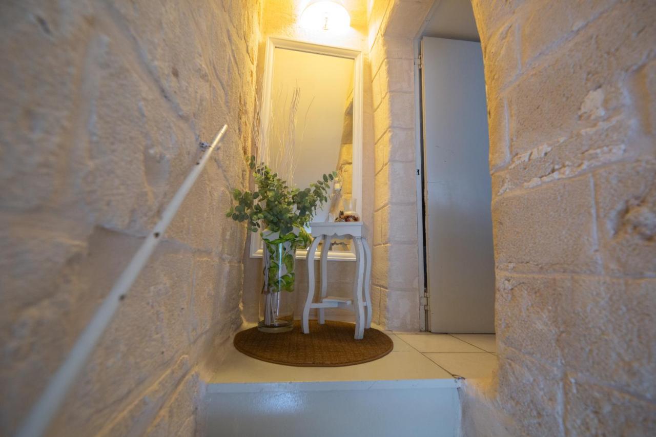 Casa Marisa Apartment โมโนโปลี ภายนอก รูปภาพ