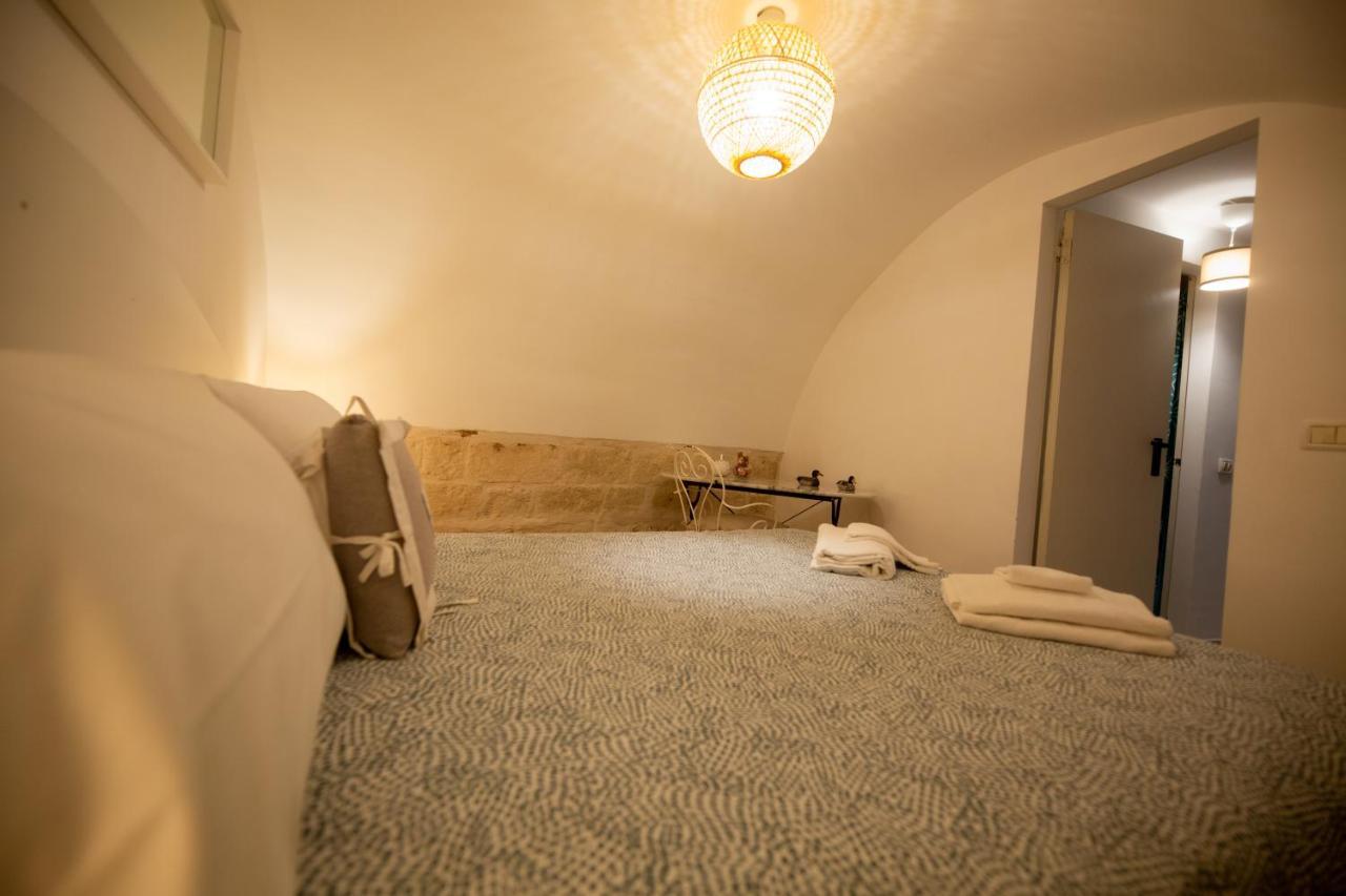 Casa Marisa Apartment โมโนโปลี ภายนอก รูปภาพ